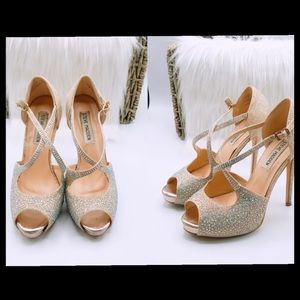 ❗️ISO❗️Steve Madden rhinestones platform heels size 6 only